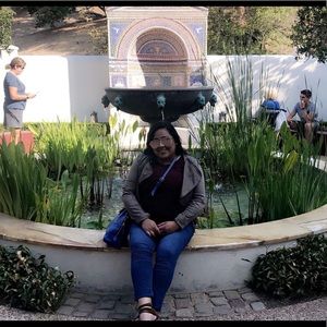 Meet your Posher, Yessica